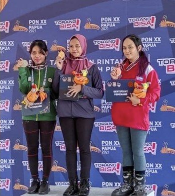 75645DFC-984D-4799-B844-364BA78BC7EF