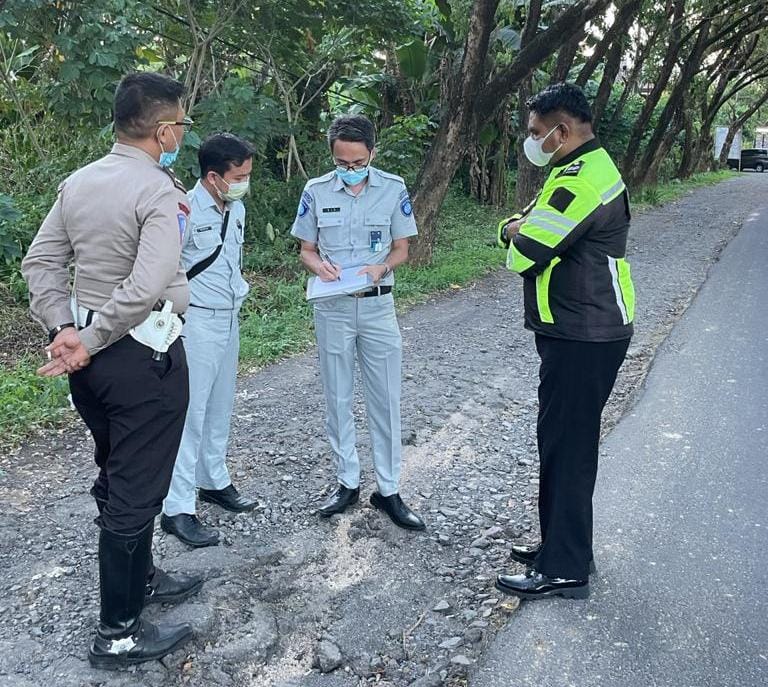 27402770-4A11-421D-8AE0-37C7A1E0F4BC