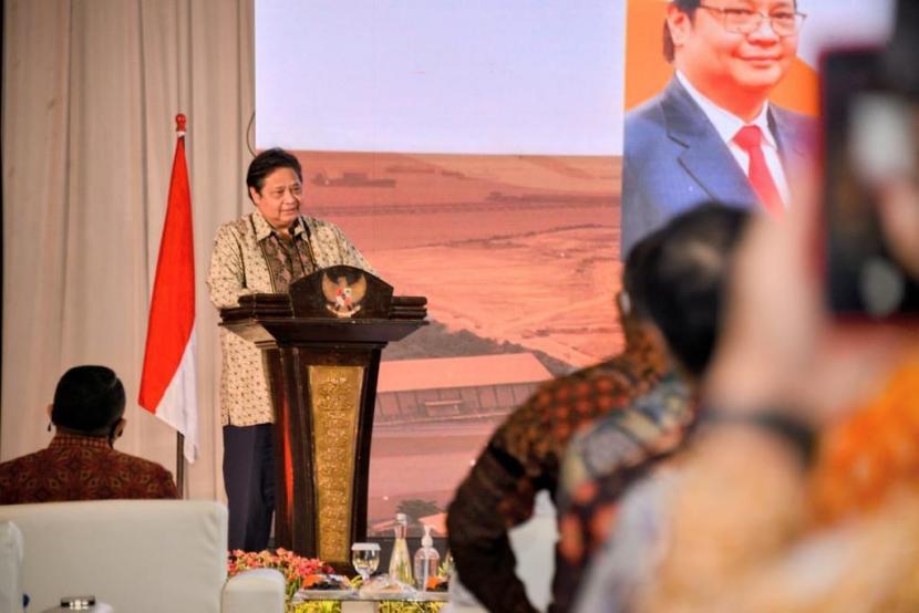 menteri-koordinator-bidang-perekonomian-airlangga-hartarto-saat-groundbreaking-proyek_220219183344-291