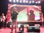 foto ketua Bawaslu saat memberikan sambuatan