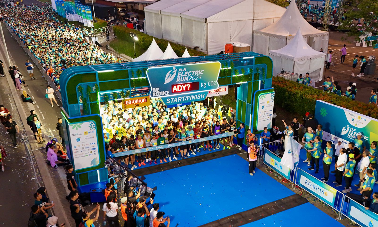 Sebanyak 6.470 peserta memadati garis start sebelum flag off PLN Electric Run 2024 di Scientia Square Park, Gading Serpong, Tangerang, Minggu (6/10).Sebanyak 6.470 peserta memadati garis start sebelum flag off PLN Electric Run 2024 di Scientia Square Park, Gading Serpong, Tangerang, Minggu (6/10).Sebanyak 6.470 peserta memadati garis start sebelum flag off PLN Electric Run 2024 di Scientia Square Park, Gading Serpong, Tangerang, Minggu (6/10).