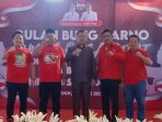 foto wabub bersama anggota DPRD fraksi PDIP saat buka kegiatan lomba baca puisi