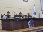 Gubernur Sulut Mayjen TNI (Purn) Yulius Selvanus saat memimpin rapat panitia HUT Kemerdekaan RI dan HUT Provinsi Sulut.