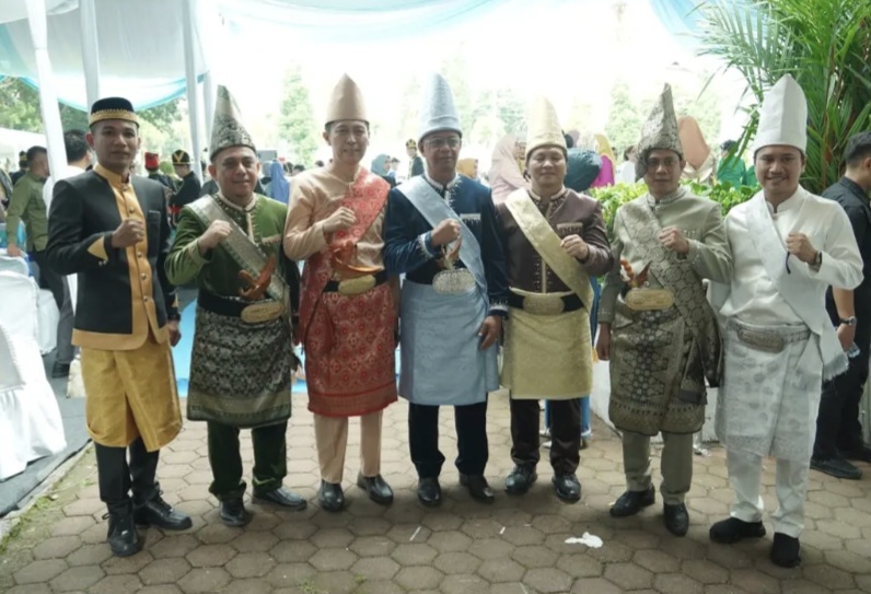 Screenshot_20250923_203358_Facebook