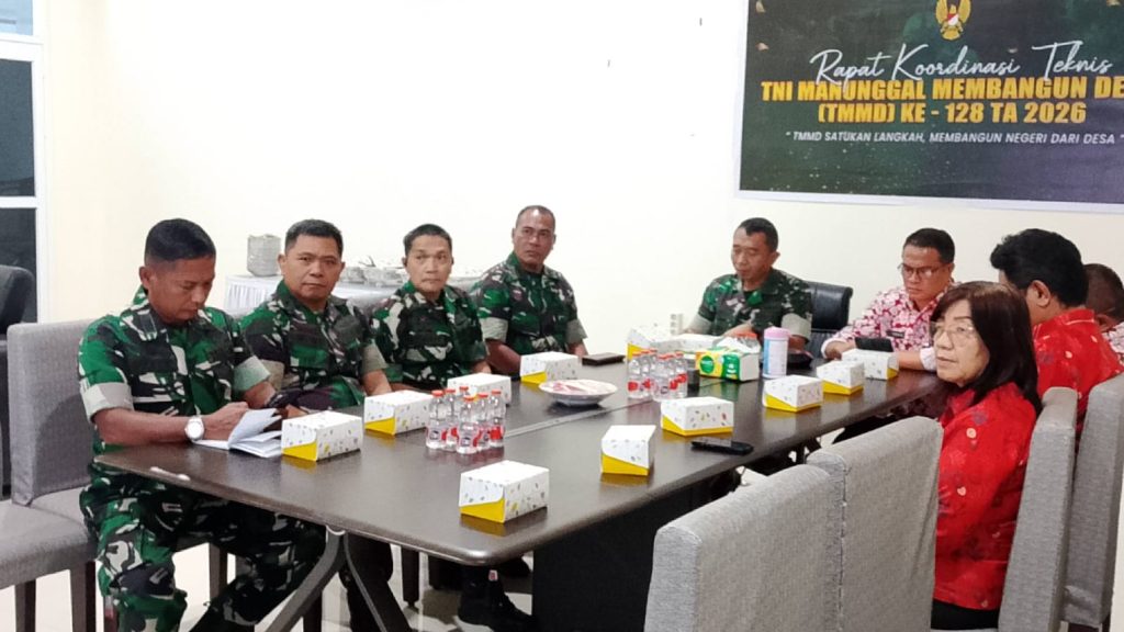 foto Dandim bersama sekda Mitra