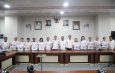 Bupati Mitra Ronald Kandoli Serahkan SPPDT Dan DHKP PBB- P2 Secara Simbolis Kepada Kepala Kecamatan