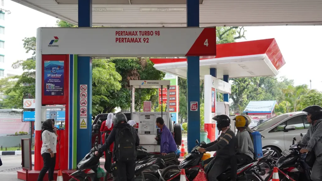 pertamina-tambah-pasokan-biosolar-di-tebingtinggi-distribusi-bbm-berangsur-normal-3tl6U
